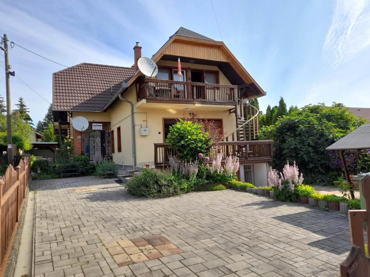 Harmonia Vendeghaz 100 Meterre Az Igali Gyogyfuerdotol 아파트 외부 사진