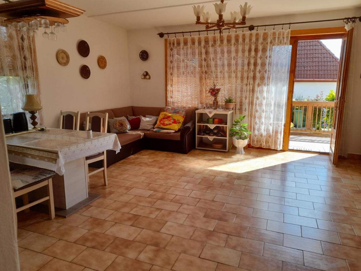 Harmonia Vendeghaz 100 Meterre Az Igali Gyogyfuerdotol 아파트 외부 사진